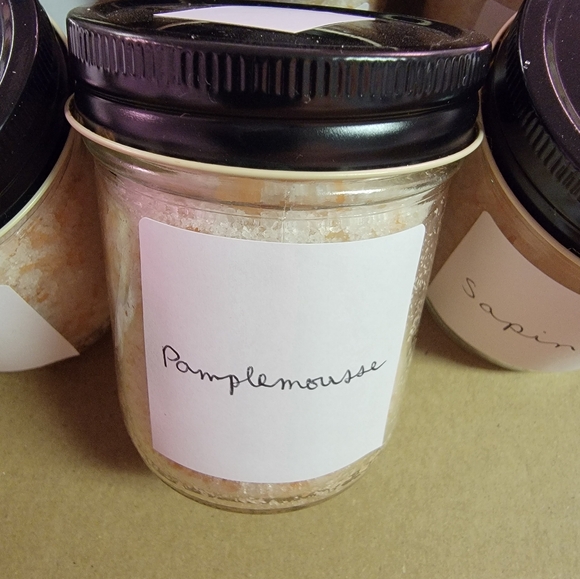 Bath salt soak - Picture 2 of 2